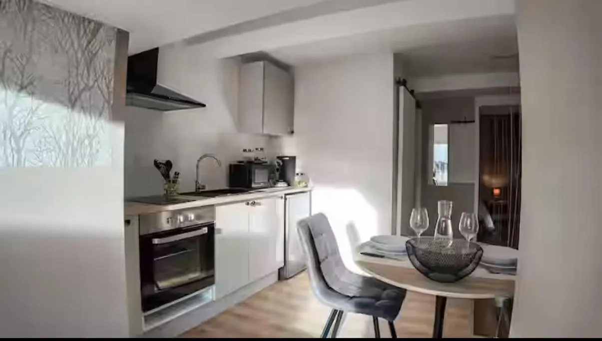 Cosy T2 Avec Exterieur Et Vue Apartment Montauban France